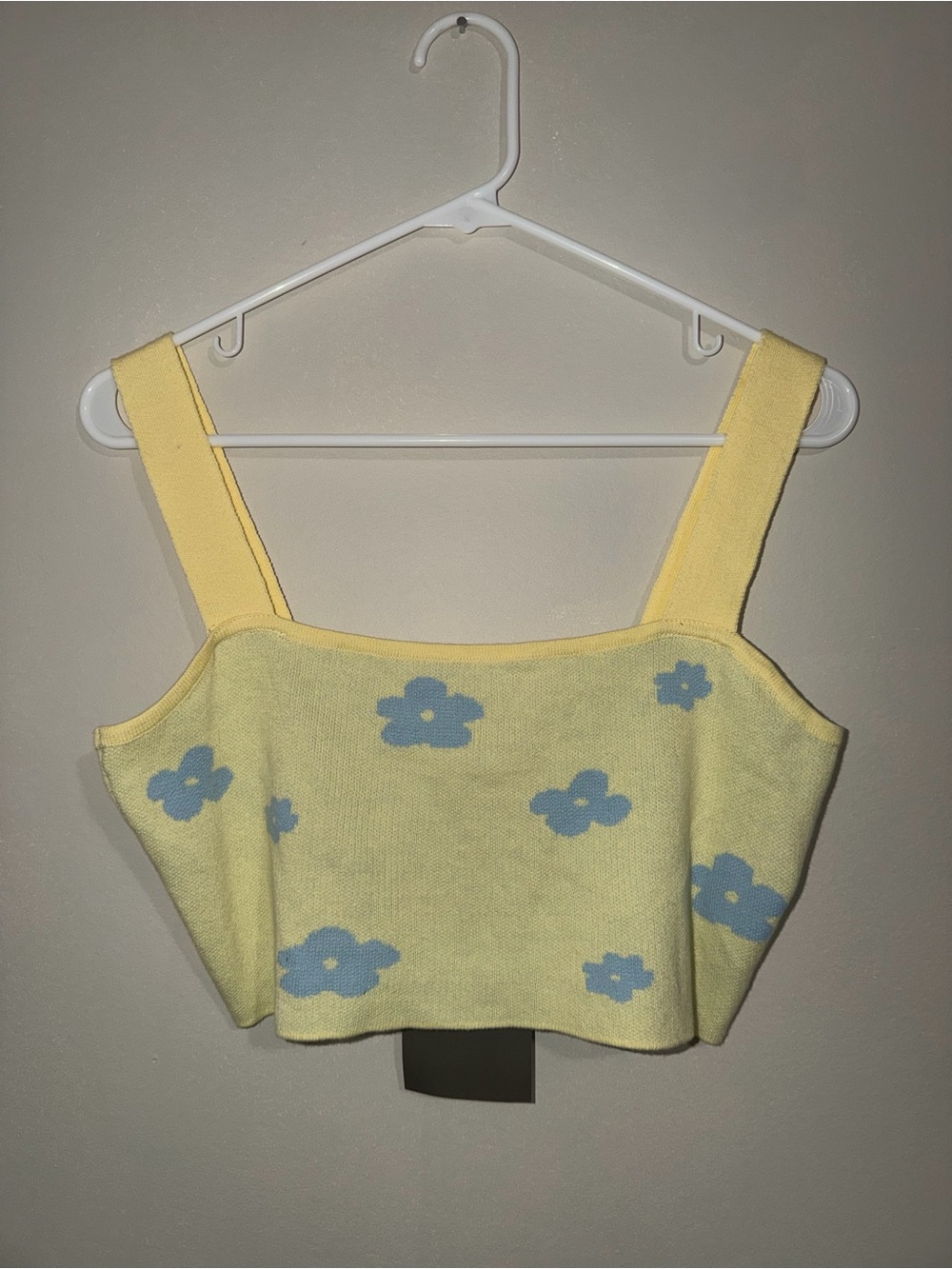 Lelis Collection Women’s Small Yellow Blue Floral Knit Crop Tank NWT